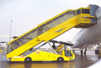 Моторизованный пассажирский трап Jet step